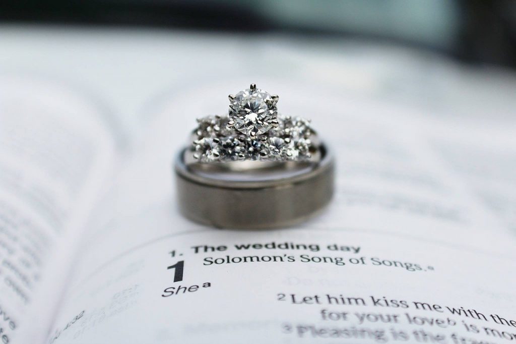 婚約指輪のイメージ画像